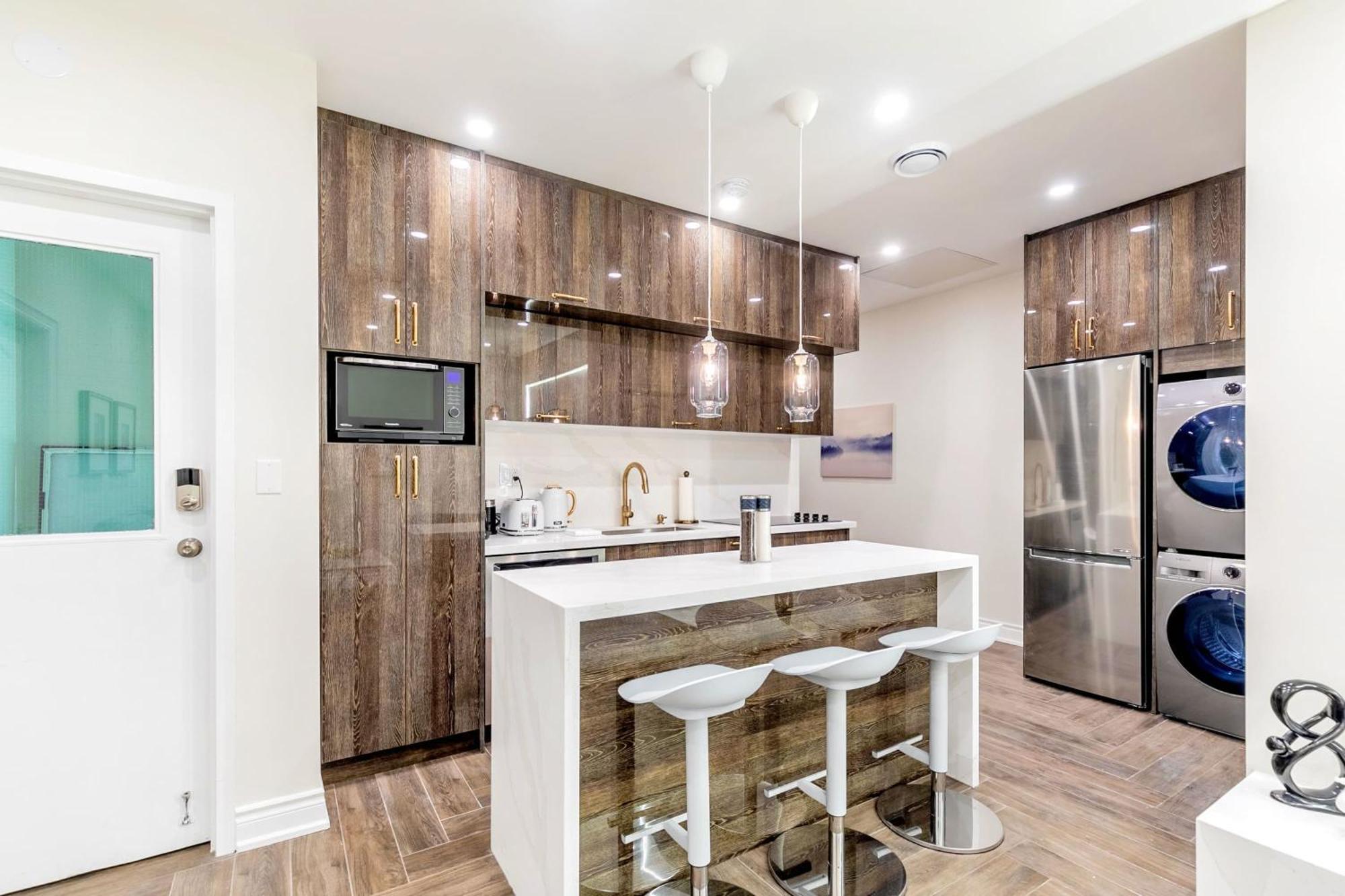 Modern Pet-Friendly Chinatown Apartment Toronto Dış mekan fotoğraf
