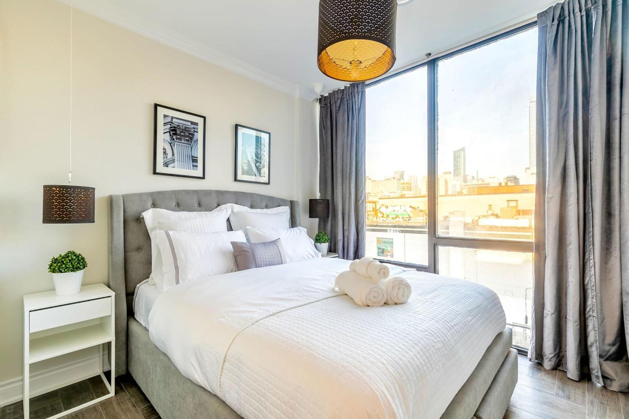 Modern Pet-Friendly Chinatown Apartment Toronto Dış mekan fotoğraf